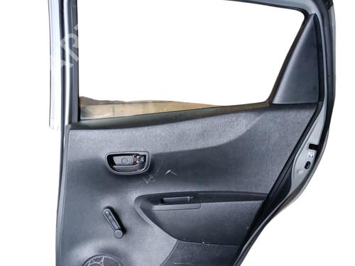 Porte arrière droite TOYOTA YARIS (_P13_) 1.4 D (NLP130_, NLP130) (90 hp) 31971350