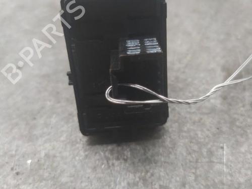 Used Right front window switch RENAULT MEGANE III Hatchback (BZ0/1_, B3_) 1.5 dCi (BZ09, BZ0D, BZ1W, BZ29, BZ14) (110 hp) 25060285