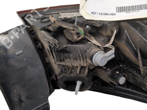 Used Right taillight RENAULT CLIO V (B7_) 1.5 Blue dCi 85 (B7AG) (86 hp) 32507207