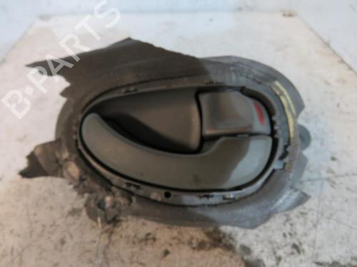 Høyre bak invendig håndtak PEUGEOT 406 (8B) 1.9 TD (90 hp) 25067385