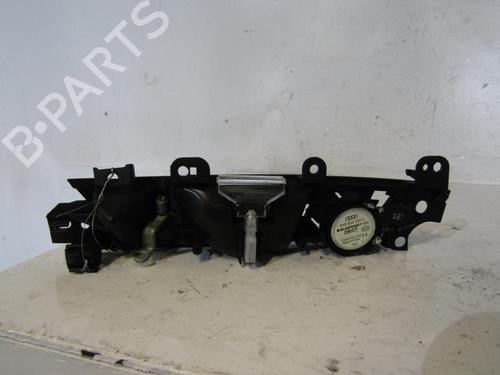 Used Rear right interior door handle Rear right interior door handle AUDI A3 Sportback (8PA) 2.0 TDI (140 hp) 25083418 25083418