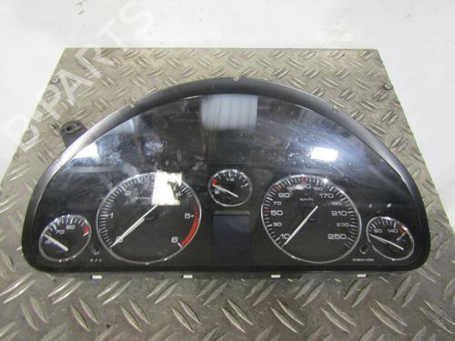 Instrument cluster PEUGEOT 407 SW (6E_, 6D_) 2.0 HDi 135 | BP25069762C47 