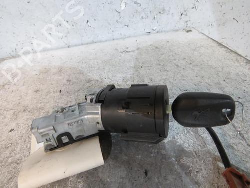 Used Ignition barrel PEUGEOT 208 I (CA_, CC_) 1.2 VTI 82 (82 hp) 25109606