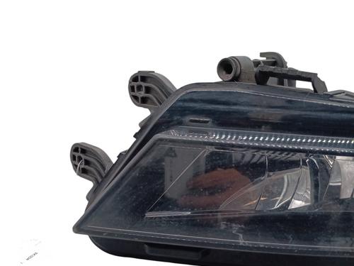 Used Left front fog light Left front fog light SKODA OCTAVIA III (5E3, NL3, NR3) 1.5 TSI (150 hp) 30307701 30307701