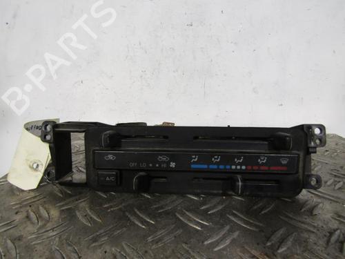 AC-Styringsenhed/Manøvreenhed TOYOTA HIACE IV Bus (__H1_, __H2_) 2.4 TD (LXH12, LXH22) (90 hp) 25095894