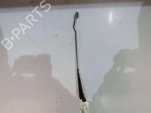Used Front windshield wiper arm RENAULT CLIO I (B/C57_, 5/357_) 1.9 D (B/C/S576, B/C/S57L) (64 hp) 25086260