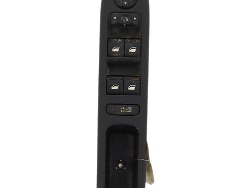 Used Left front window switch Left front window switch PEUGEOT 3008 I MPV (0U_) 2.0 HDi (163 hp) 33990015 33990015
