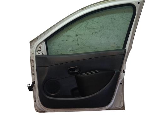 right-front-door-renault-clio-iii-br01-cr01-2005-2006-2007-2008-2009-2010-2011-2012-2013-2014-31925839 main image