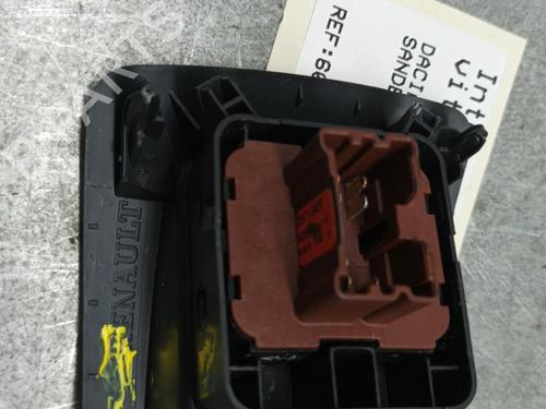 Used Left rear window switch DACIA SANDERO II TCe 90 (B8M1, B8MA, B8AC) (90 hp) 25104076
