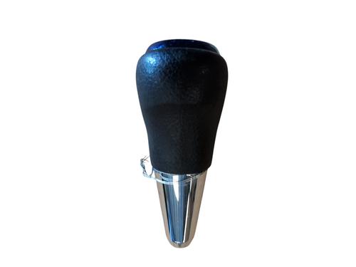 Used Shift knob Shift knob TOYOTA YARIS (_P13_) 1.5 Hybrid (NHP130_, NHP130) (101 hp) 26031266 26031266