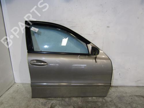 Used Right front door MERCEDES-BENZ E-CLASS (W211) E 280 CDI (211.020) (190 hp) 25079017