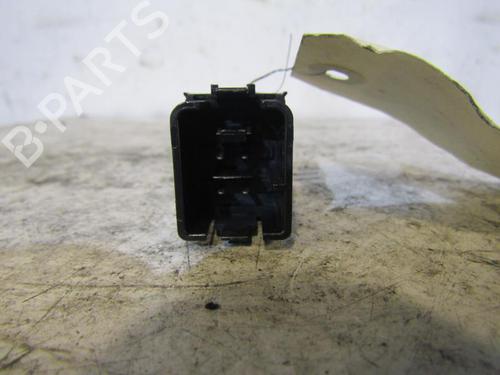Used Warning switch Warning switch VW GOLF PLUS V (5M1, 521) 1.9 TDI (105 hp) 25063772 25063772