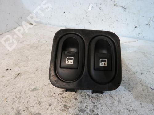 Used Front right interior door handle Front right interior door handle PEUGEOT 1007 (KM_) 1.6 16V (109 hp) 10607124 10607124