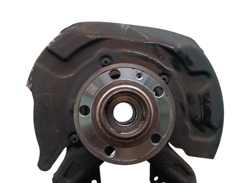 Used Right front steering knuckle Right front steering knuckle VW POLO VI (AW1, BZ1, AE1) 1.0 MPi (80 hp) 32673927 32673927