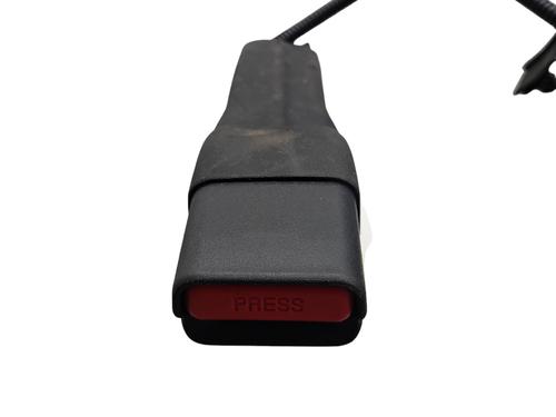 Used Seat buckle Seat buckle TOYOTA YARIS (_P21_, _PA1_, _PH1_) 1.5 Hybrid (MXPH10, MXPH11) (116 hp) 25331189 25331189