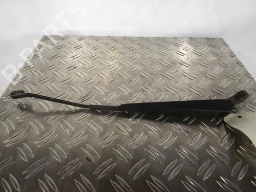Used Front windshield wiper arm Front windshield wiper arm NISSAN PATROL GR V Wagon (Y61) 2.8 TDiC (Y61) (131 hp) 25113494 25113494