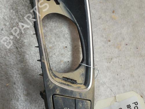 front-left-interior-door-handle-audi-a1-sportback-gba-2018-25078501 main image