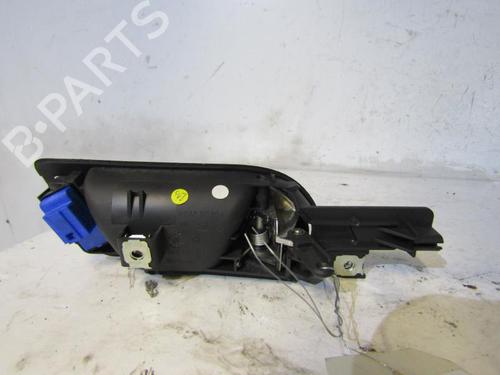 Used Front left interior door handle Front left interior door handle VW GOLF V (1K1) 1.9 TDI (105 hp) 25111775 25111775