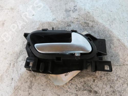 Used Front right interior door handle PEUGEOT 208 I (CA_, CC_) 1.2 VTI 82 (82 hp) 25109602