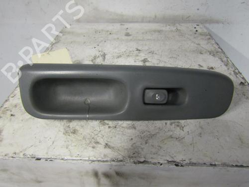 Used Right front window switch Right front window switch RENAULT TWINGO I (C06_) 1.2 (C066, C068) (58 hp) 25094231 25094231