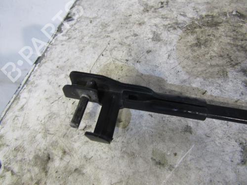front-windshield-wiper-arm-skoda-octavia-ii-1z3-2004-2005-2006-2007-2008-2009-2010-2011-2012-2013-25078950 main image