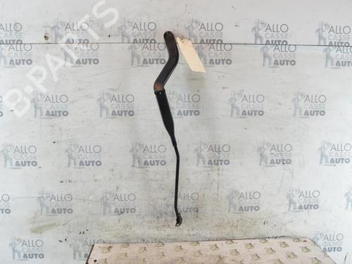 Used Front windshield wiper arm CITROËN XANTIA (X1_, X2_) 1.9 Turbo D (90 hp) 25086882