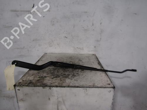 Used Front windshield wiper arm FORD FUSION (JU_) 1.6 TDCi (90 hp) 25063562
