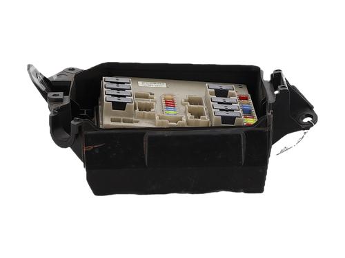 Used Fuse box Fuse box 37868921 37868921