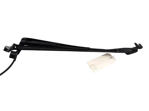 Front windshield wiper arm TOYOTA YARIS (_P13_) 1.5 Hybrid (NHP130_, NHP130) | BP29759890C143