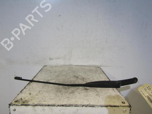Used Front windshield wiper arm FIAT PANDA (169_) 1.3 D Multijet (169.AXC1A) (70 hp) 25106474