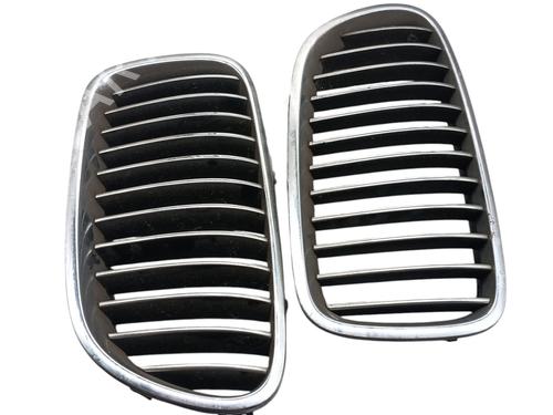 Used Grille BMW 5 (F10) 520 d (163 hp) 27717204