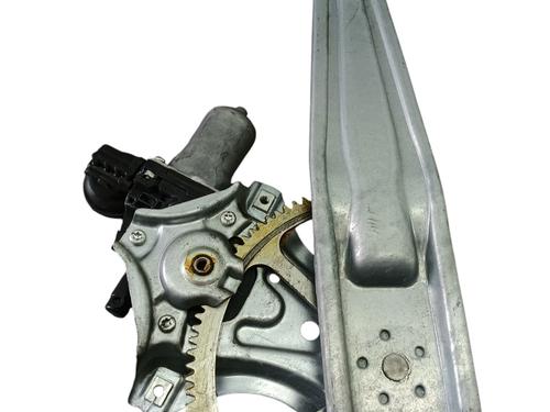 Rudehejsemekanisme Højre bagtil TOYOTA YARIS (_P13_) 1.5 Hybrid (NHP130_, NHP130) (101 hp) 30113498