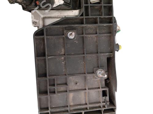 Start/Stop styreenhet Start/Stop styreenhet PEUGEOT 308 II (LB_, LP_, LW_, LH_, L3_) 1.6 HDi 100 (99 hp) 33850760 33850760