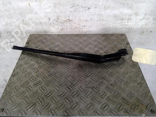 Used Front windshield wiper arm HONDA CIVIC VIII Hatchback (FN, FK) 2.2 CTDi (FK3) (140 hp) 25110919