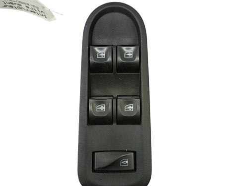 venstre-fortil-elrude-kontakt-dacia-duster-hs_-2010-2011-2012-2013-2014-2015-2016-2017-2018-32195977 main image