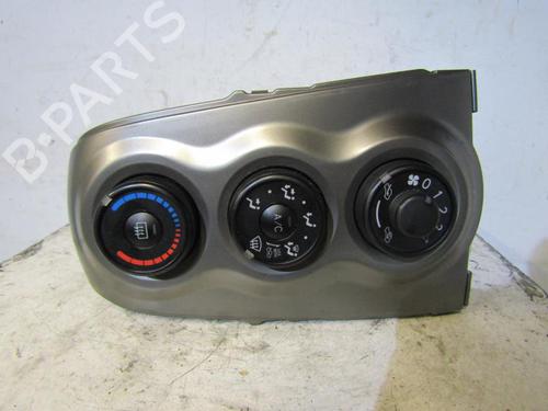 Used Climate control TOYOTA YARIS (_P9_) 1.33 VVT-i (NSP90_, NSP90R) (100 hp) 25079285