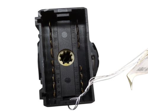 Used Headlight switch Headlight switch VW POLO IV (9N_, 9A_) 1.4 16V (75 hp) 32176141 32176141