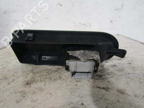Used Right front window switch Right front window switch RENAULT SCÉNIC II (JM0/1_) [2003-2010] 25105426 25105426