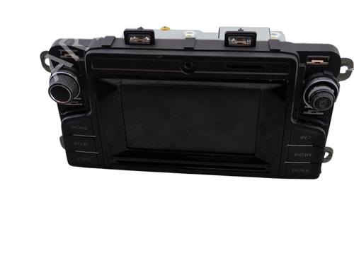 Used Radio VW POLO V (6R1, 6C1) 1.2 TSI 16V (90 hp) 27586049