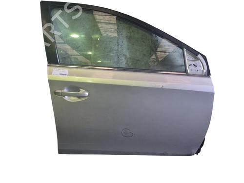 Używane Drzwi przednie prawe TOYOTA AURIS (_E18_) 1.8 Hybrid (ZWE186_, ZWE186R) (136 hp) 30908334