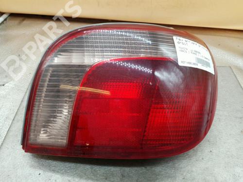 Used Right taillight Right taillight TOYOTA YARIS (_P1_) 1.3 (NCP10, SCP12_) (86 hp) 10577796 10577796