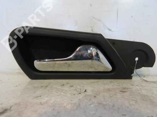 Used Front right interior door handle Front right interior door handle MERCEDES-BENZ C-CLASS (W203) C 220 CDI (203.008) (150 hp) 10602530 10602530