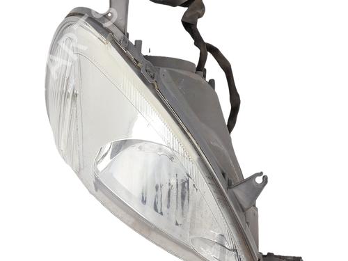 Phare droit Phare droit TOYOTA YARIS (_P1_) 1.4 D-4D (NLP10_, NLP10R) (75 hp) 36345405 36345405