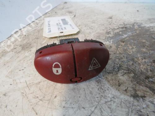 Used Warning switch CITROËN XSARA PICASSO (N68) 1.6 HDi (109 hp) 25070762