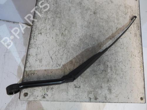 Used Front windshield wiper arm NISSAN PRIMERA Hatchback (P11) 2.0 TD (90 hp) 25097106