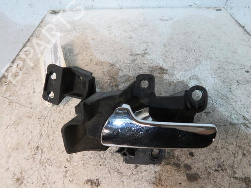Used Front left interior door handle OPEL ZAFIRA A MPV (T98) 2.2 DTI 16V (F75) (125 hp) 25081205