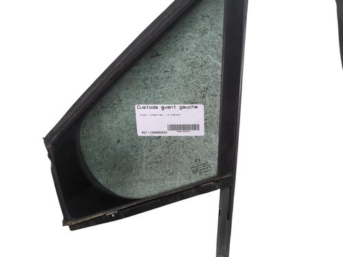 front-left-quarter-glass-peugeot-308-i-4a_-4c_-2007-2008-2009-2010-2011-2012-2013-2014-2015-2016-32274101 main image