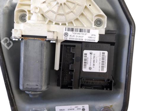 Front right window mechanism VW EOS (1F7, 1F8) 2.0 TDI | BP28217247C23 
