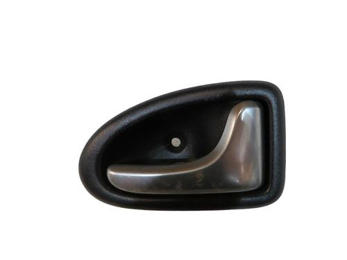 Used Rear left interior door handle Rear left interior door handle RENAULT CLIO II (BB_, CB_) 1.2 16V (BB05, BB0W, BB11, BB27, BB2T, BB2U, BB2V, CB05,... (75 hp) 25092680 25092680