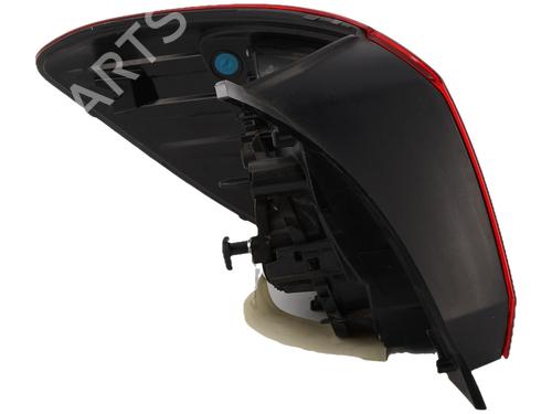 right-taillight-dacia-sandero-ii-2012-33610448 main image